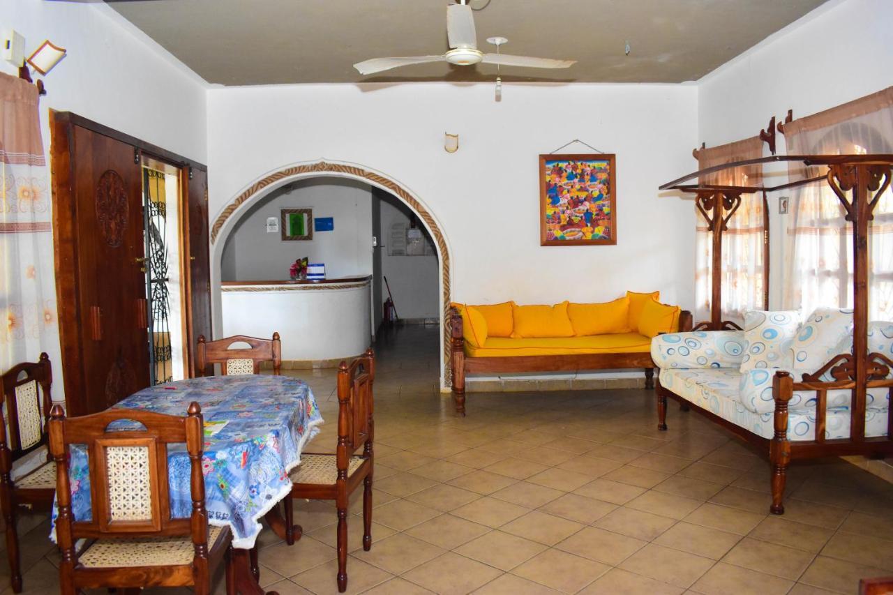Joysvilla Family Holiday Home Малінді Екстер'єр фото